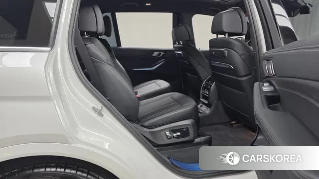 BMW X7 (G07) 2025 Белый из Кореи, фото 3