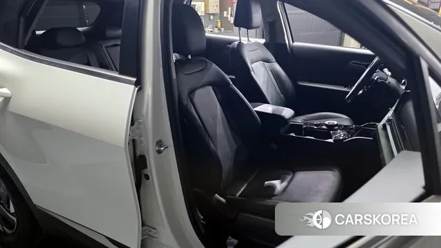 Kia Sportage 5th Generation Hybrid 2022 Белый из Кореи, фото 3