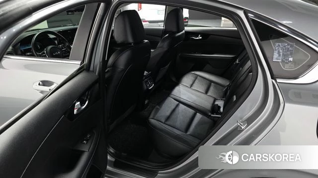 Kia The New K3 2nd generation 2022 Серый из Кореи, фото 3