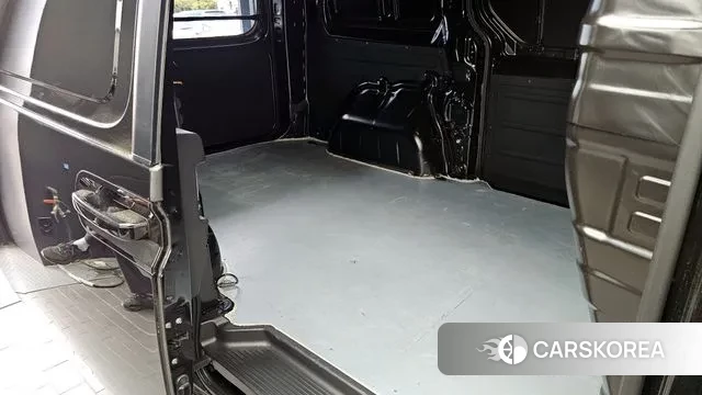 Hyundai Staria 2025 Черный из Кореи, фото 3