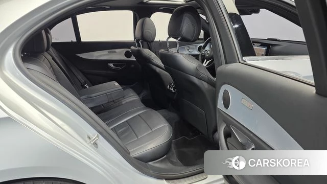 Mercedes-Benz E-Class W213 2019 Серебряный из Кореи, фото 3