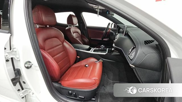 Kia Stinger 2019 Белый из Кореи, фото 3