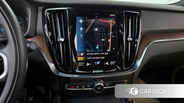 Volvo S60 3rd generation 2021 Белый из Кореи, фото 3