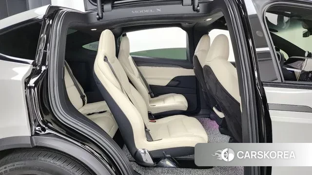 Tesla Model X 2023 Серебристо-серый из Кореи, фото 3