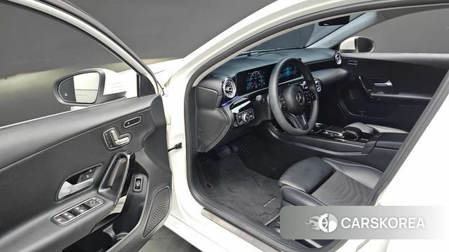 Mercedes-Benz A-Class W177 2020 Белый из Кореи, фото 3