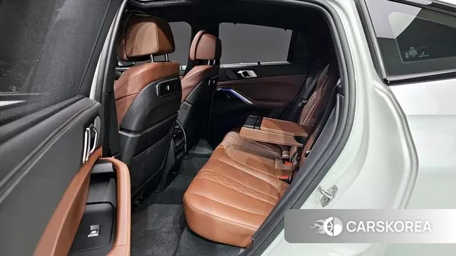 BMW X6 (G06) 2023 Белый из Кореи, фото 3