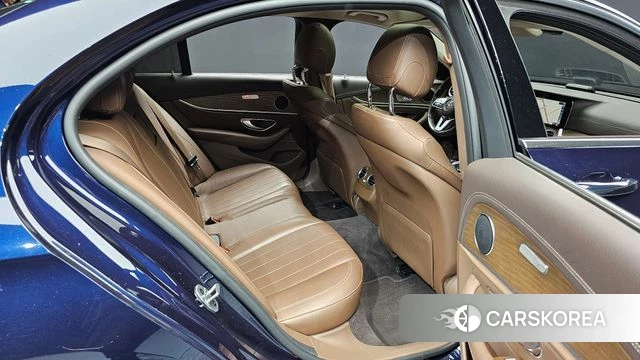 Mercedes-Benz E-Class W213 2019 Синий из Кореи, фото 3