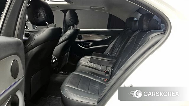 Mercedes-Benz E-Class W213 2019 Белый из Кореи, фото 3