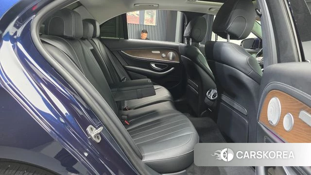 Mercedes-Benz E-Class W213 2020 Синий из Кореи, фото 3