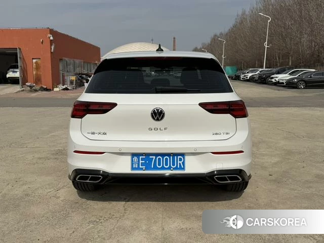Volkswagen Golf 2022 Белый из Китая, фото 3