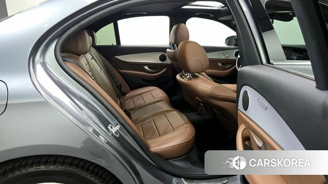 Mercedes-Benz E-Class W213 2020 Серый из Кореи, фото 3