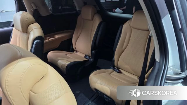 Kia Carnival 4th generation 2023 Белый из Кореи, фото 3