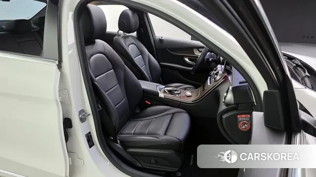 Mercedes-Benz C-Class W205 2019 Белый из Кореи, фото 3