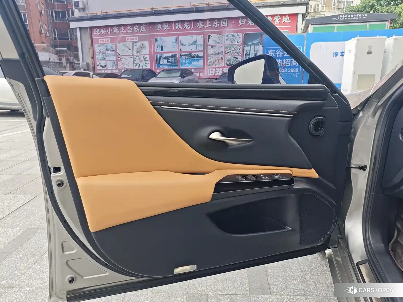 Lexus ES 2022 Silver/gray из Китая, фото 3