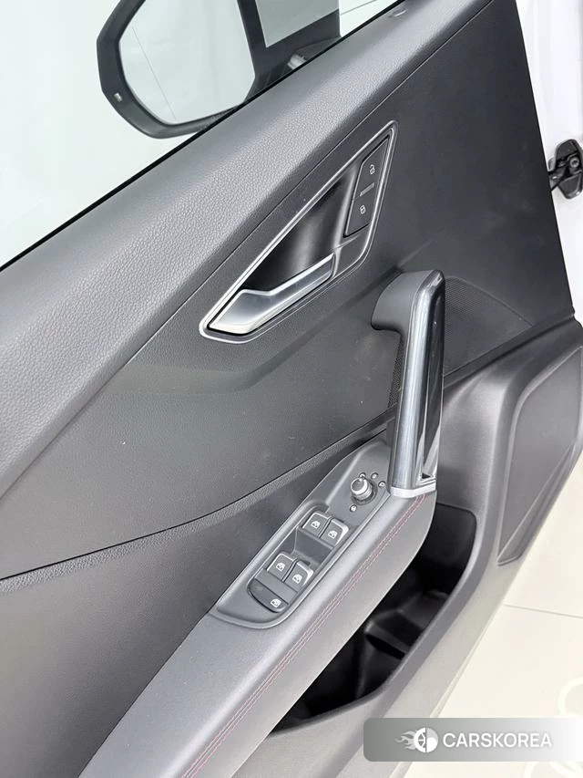 Audi Q2L 2023 Белый из Китая, фото 3