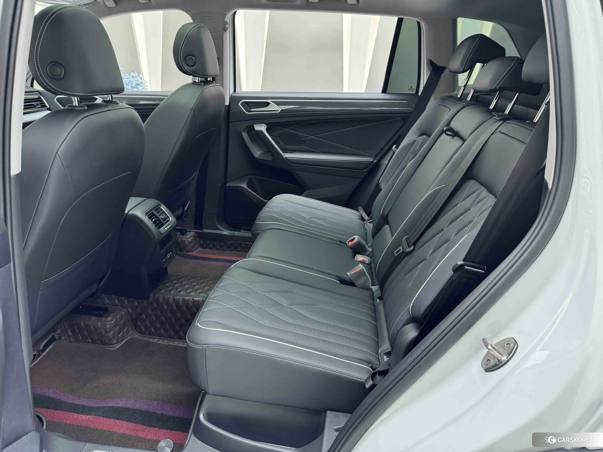 Volkswagen Tiguan L 2023 Белый из Китая, фото 3