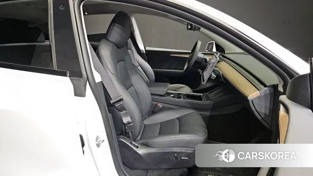 Tesla Model Y id 2910117 из Кореи 3