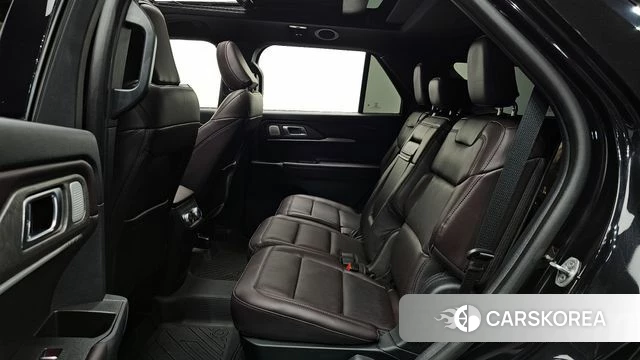 Ford Explorer 6th Generation 2025 Черный из Кореи, фото 3