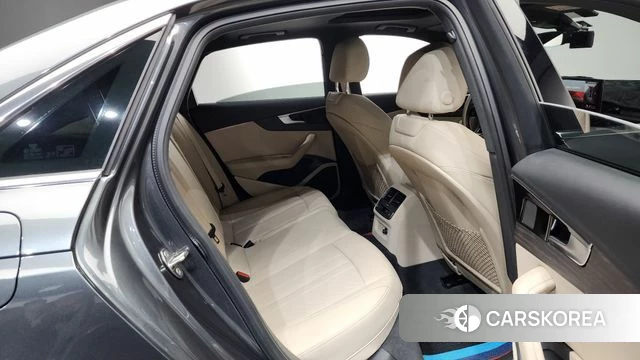 Audi A4 (B9) 2023 Серый из Кореи, фото 3