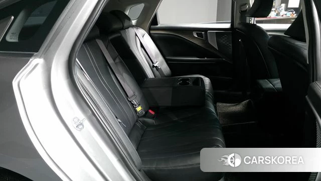 Kia K8 2023 Серебристо-серый из Кореи, фото 3