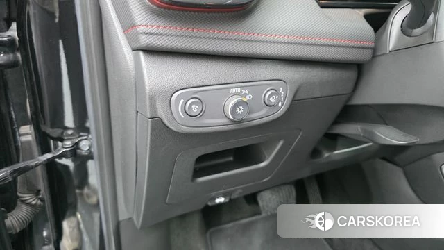 Chevrolet (GM Daewoo) The New Trail Blazer 2023 Черный из Кореи, фото 3