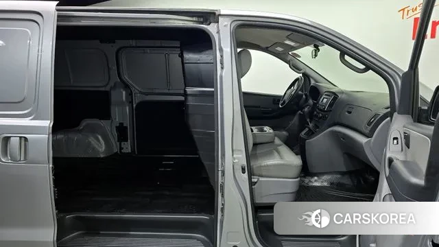 Hyundai Grand Starex 2018 Серебряный из Кореи, фото 3