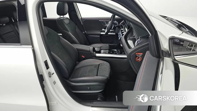 Mercedes-Benz GLA - Class H247 2023 Белый из Кореи, фото 3