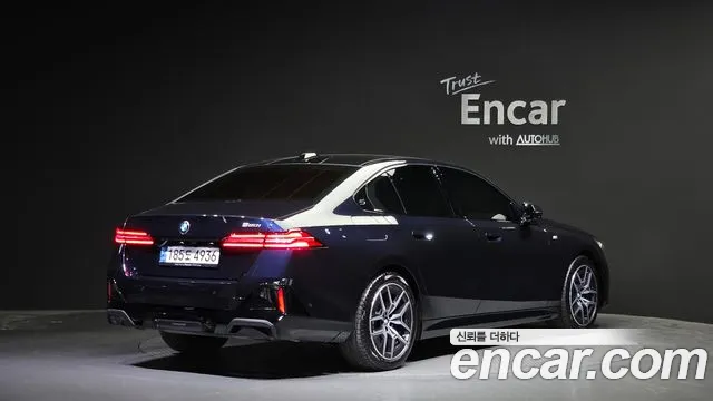 BMW 5 Series (G60) 2024 Черный из Кореи, фото 3