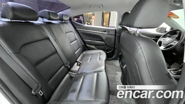 Hyundai Avante AD 2018 Белый из Кореи, фото 3