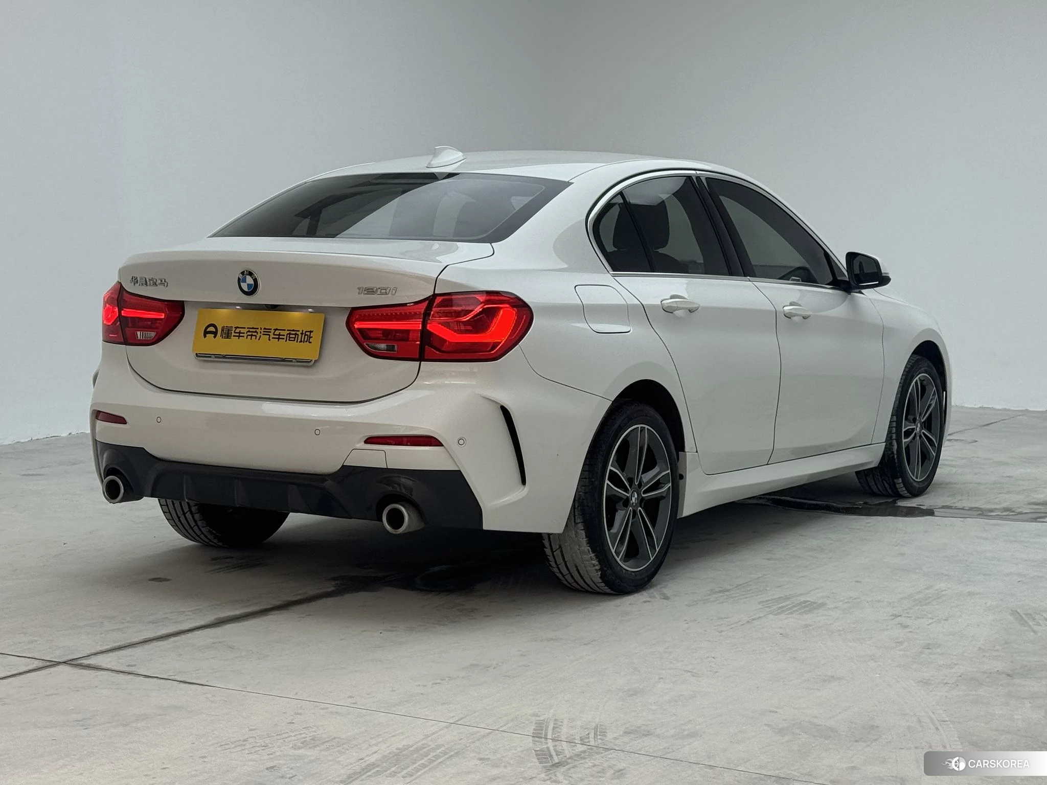 BMW 1 series 2020 Белый из Китая, фото 3
