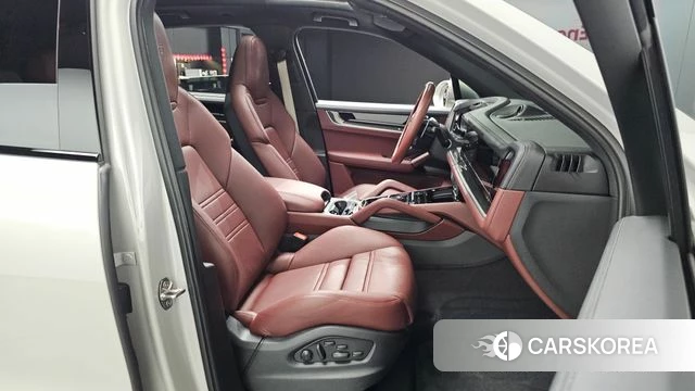 Porsche Cayenne (PO536) 2024 Серебристо-серый из Кореи, фото 3