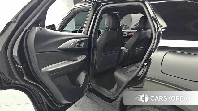 Chevrolet (GM Daewoo) The New Trail Blazer 2023 Черный из Кореи, фото 3