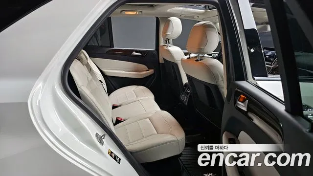 Mercedes-Benz GLE - Class W166 2018 Белый из Кореи, фото 3