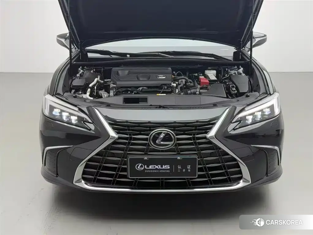 Lexus ES 2025 Silver/gray из Китая, фото 3