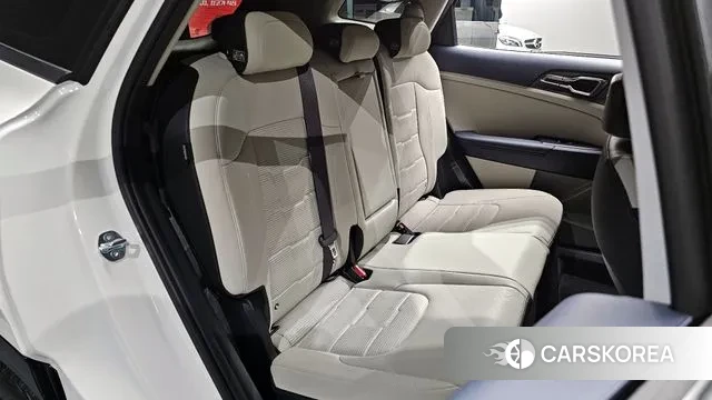 Kia The New Sportage 5th Generation Hybrid 2025 Белый из Кореи, фото 3