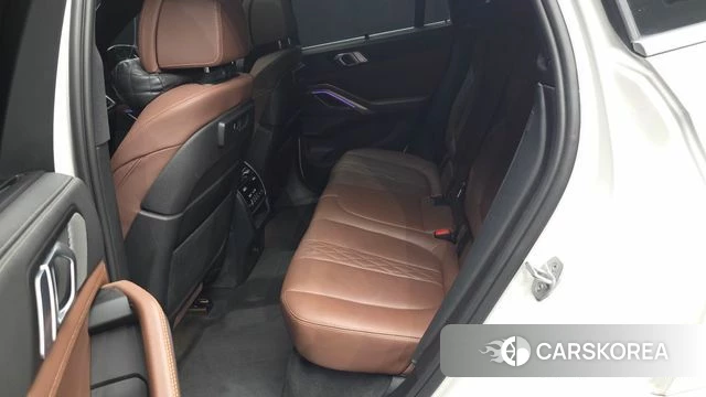 BMW X6 (G06) 2023 Белый из Кореи, фото 3