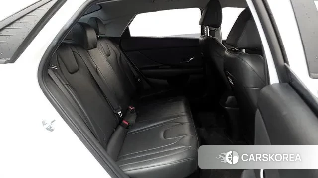 Hyundai Avante Hybrid (CN7) 2022 Белый из Кореи, фото 3