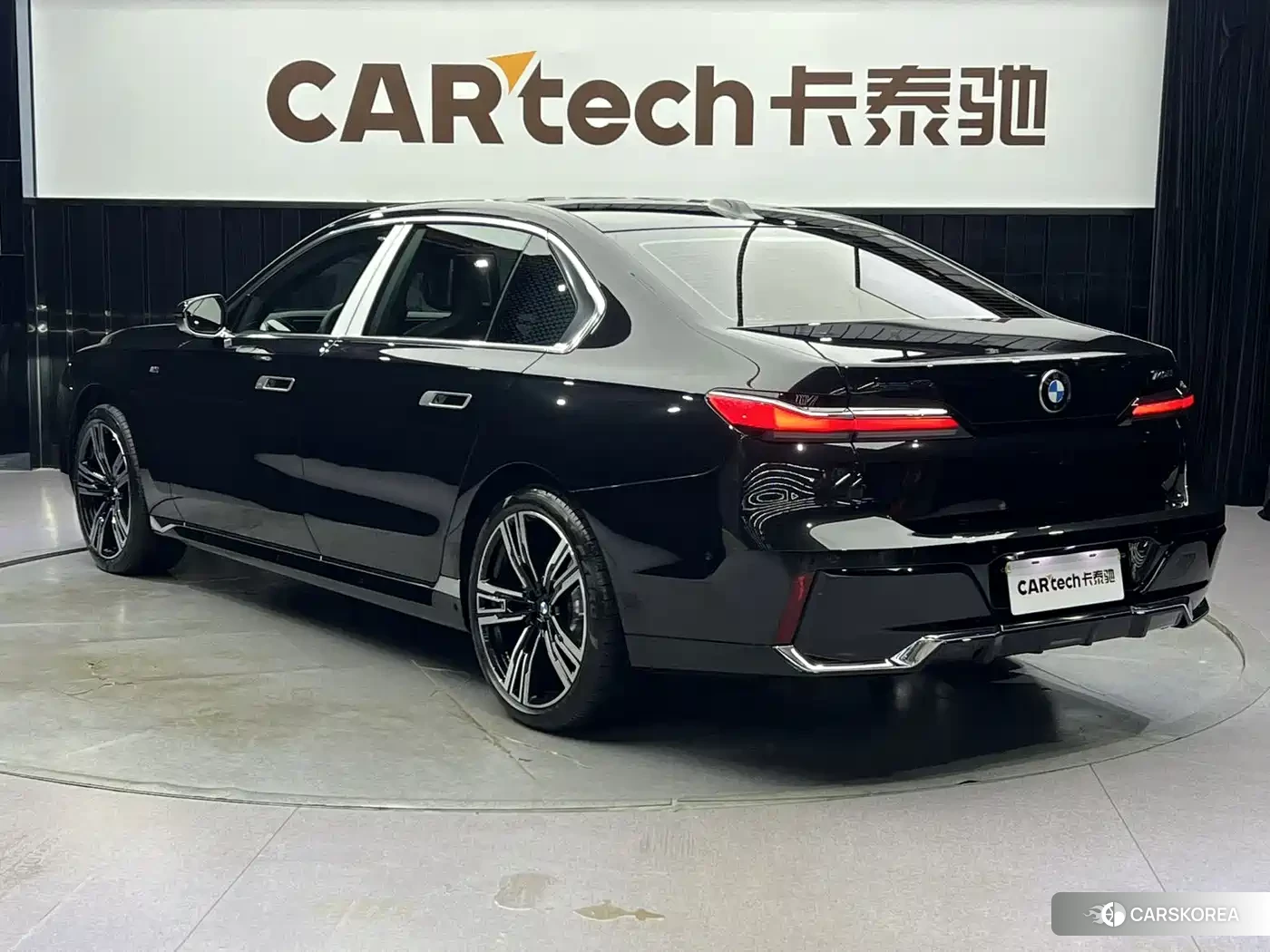 BMW 7 series 2024 Черный из Китая, фото 3
