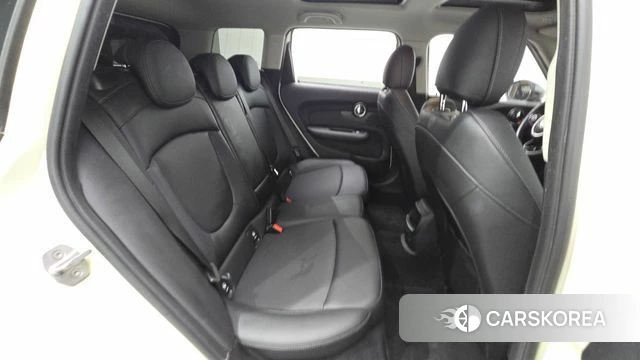 Mini Cooper Clubman 2018 Жемчужный цвет из Кореи, фото 3