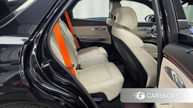 Genesis GV70 2024 Черный из Кореи, фото 3