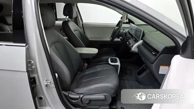 Hyundai Ionic 5 2022 Серебристо-серый из Кореи, фото 3