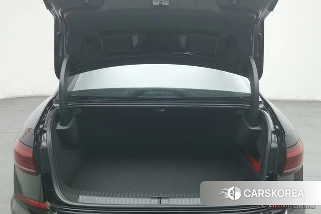 Volkswagen Passat PHEV 2023 Черный из Китая, фото 3