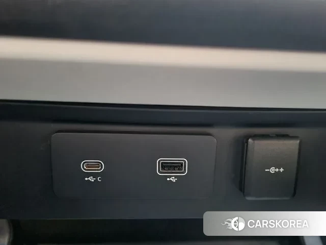 Land Rover Defender (L663) 2023 Черный из Кореи, фото 3