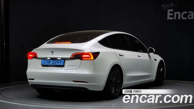 Tesla Model 3 2022 Белый из Кореи, фото 3