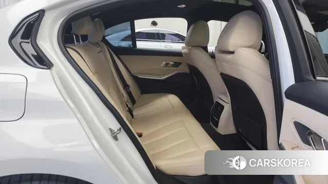 BMW 3 Series (G20) 2023 Белый из Кореи, фото 3