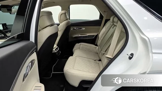 Genesis GV70 2023 Белый из Кореи, фото 3