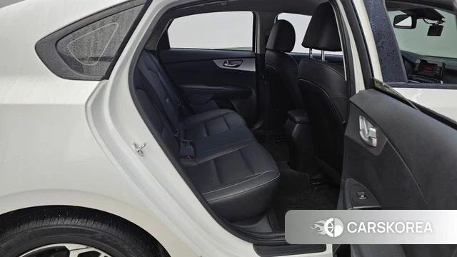 Kia The New K3 2nd generation 2022 Белый из Кореи, фото 3