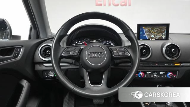 Audi New A3 2018 Белый из Кореи, фото 3