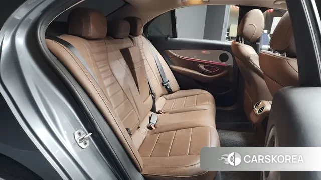 Mercedes-Benz E-Class W213 2019 Серый из Кореи, фото 3