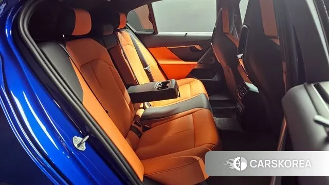 BMW M5 (G90) 2025 Синий из Кореи, фото 3